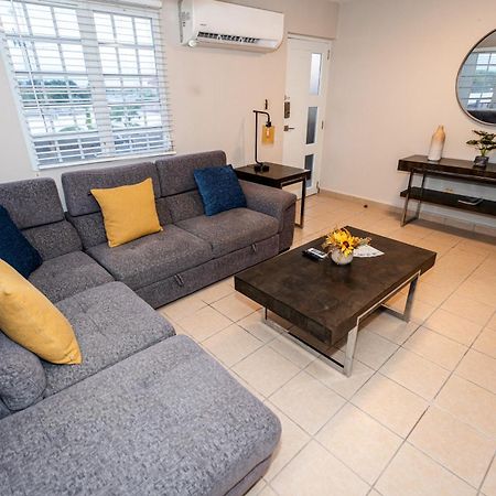 Beautiful 2BR apartment with Jacuzzi&Parking Ponce Bagian luar foto
