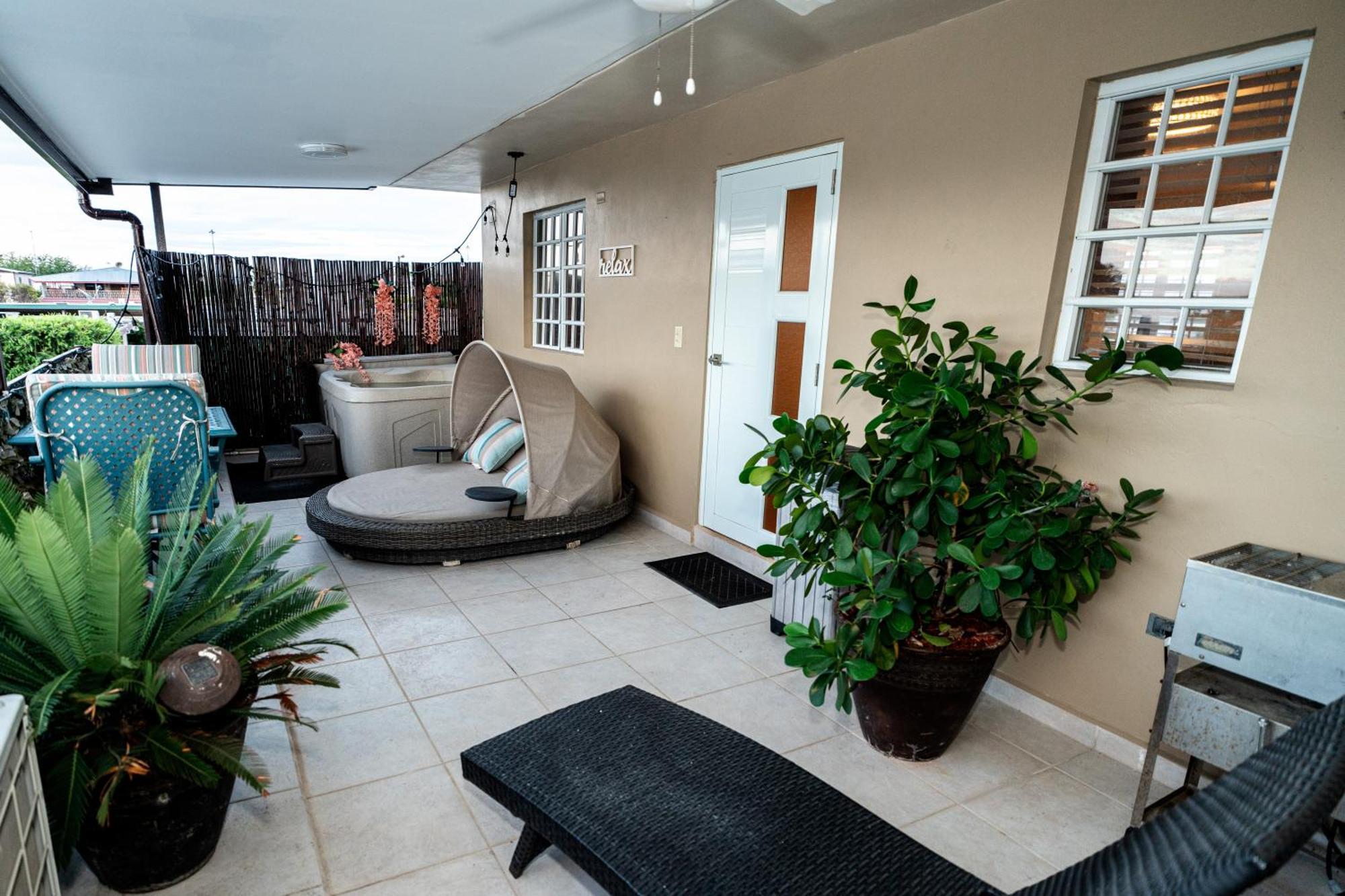 Beautiful 2BR apartment with Jacuzzi&Parking Ponce Bagian luar foto
